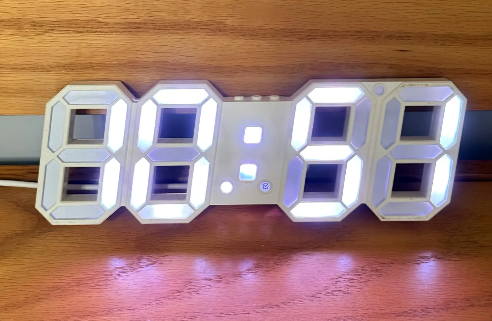 使用五年後仍在運作的 7-Segment-Clock